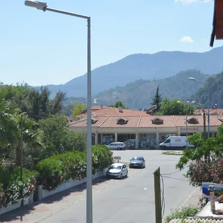 Erasmus شقة فندقية 4*