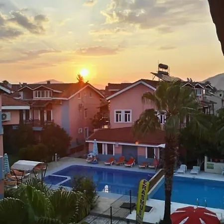Erasmus Aparthotel