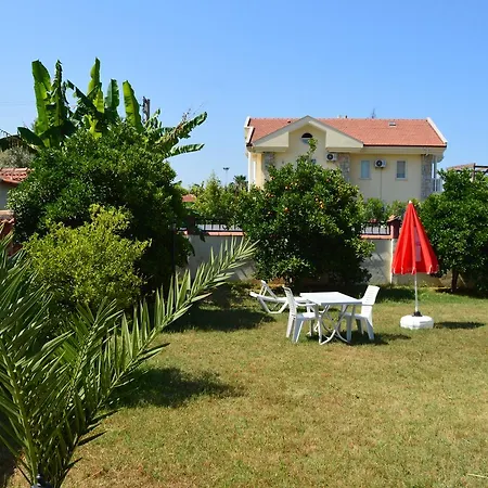 Erasmus Apartahotel