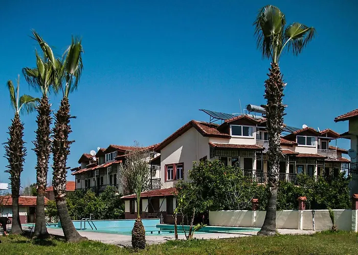 Erasmus Aparthotel 4*